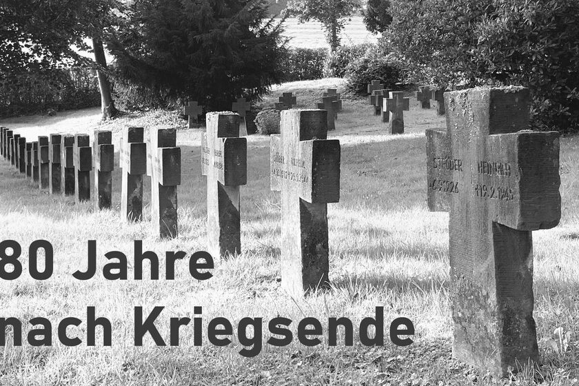 Ein Soldatenfriedhof als Sinnbild für die vielen getöteten Soldaten auf allen Seiten und für die vielen Opfer in der Zivilbevölkerung im Zweiten Weltkrieg.