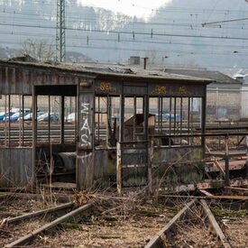 Steuerstand der Drehscheibe vor dem Lokschuppen in Marburg, vor der Sanierung