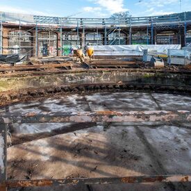 Lokschuppen während der Bauarbeiten