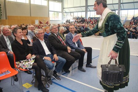 "'s Anna aus Wollmar" in der Hinterlandhalle beim Kreisseniorennachmittag 2018